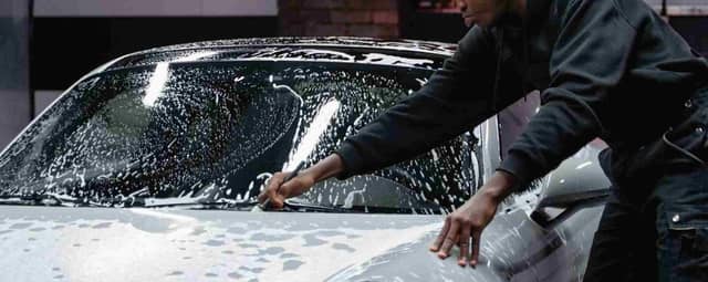 The Best Way to Get Rid of Water Spots on Car