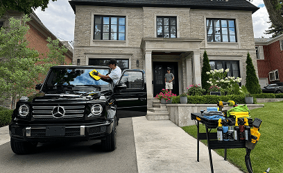 Panda Hub Pros cleaning vehicle